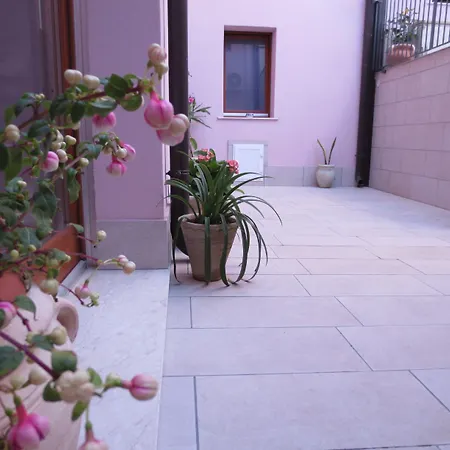 Vergilia Bed & Breakfast 3*